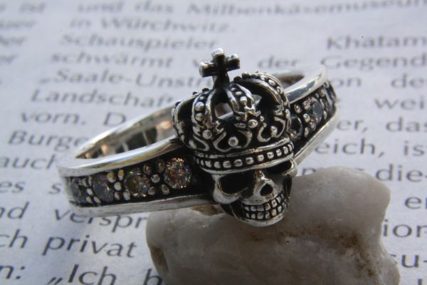 skullring20.jpg
